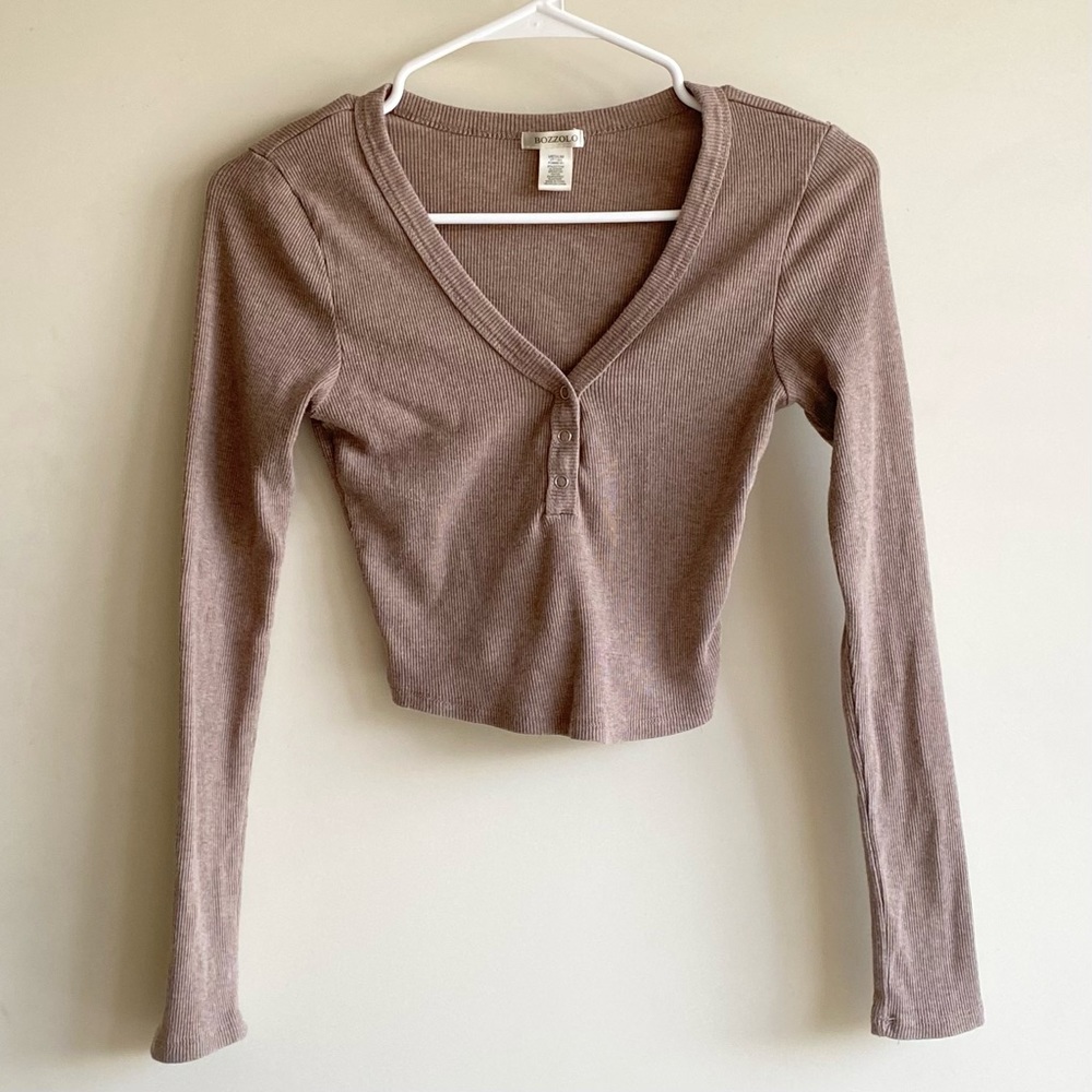 Bozzolo Beige Ribbed Long Sleeve Cropped Henley - Women’s Size Medium
